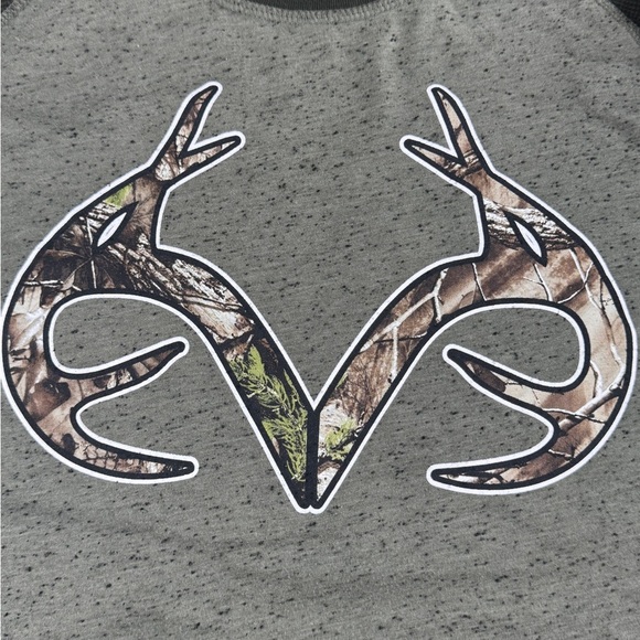 Realtree Green Long Sleeve Tee with Antler Design XL - Picture 6 of 13